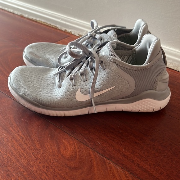 Grey Nike Free Runs - Picture 3 of 4